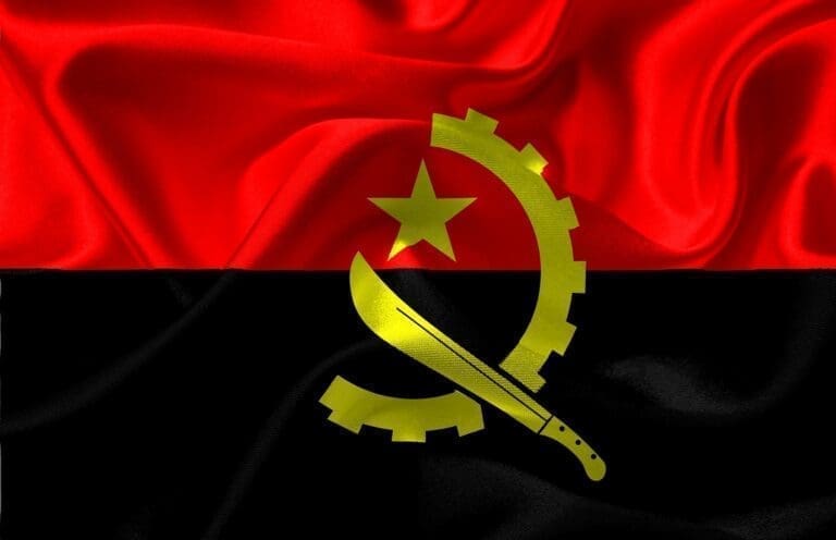 Apply For Angola visa online, Angolan flag