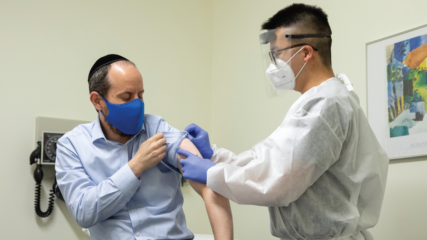 2021 Social Distancing Mandates for Vaccinated Travelers 37 Social Distancing