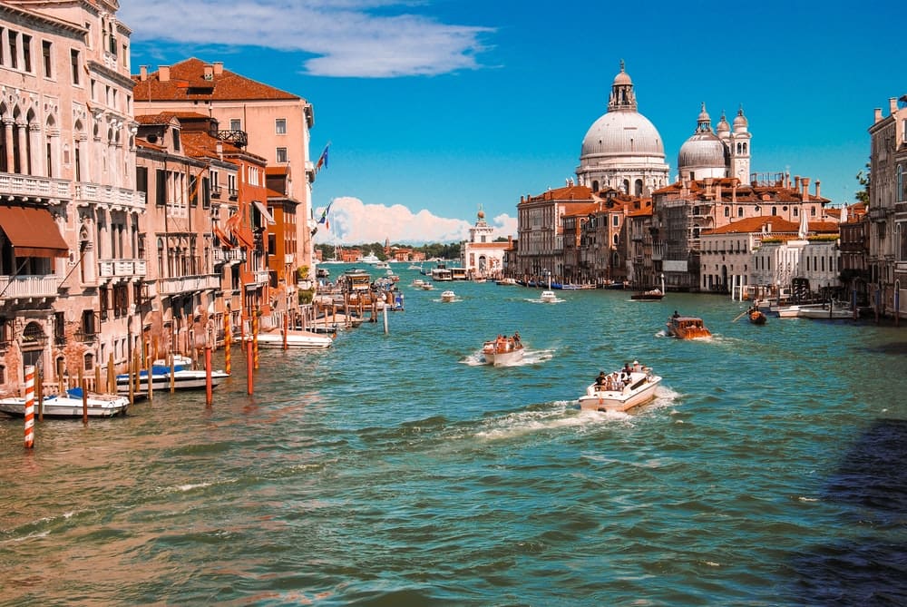 photo 1520175480921 4edfa2983e0f Europe, Italy Top Americans’ Bucket-list Trips 