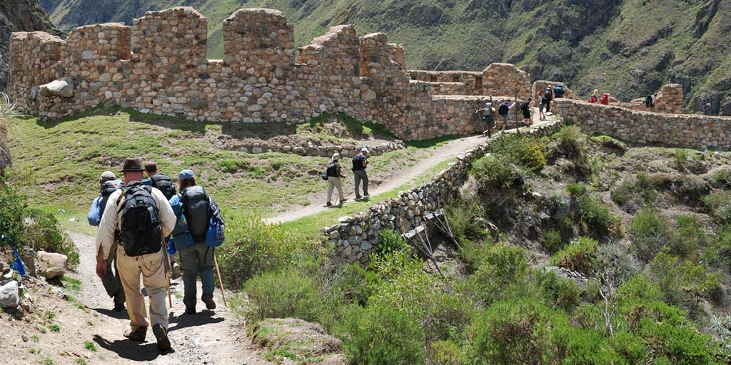 inca trail hikers social Tips & Guides: The Incredible Inca Trail to Machu Picchu Hike