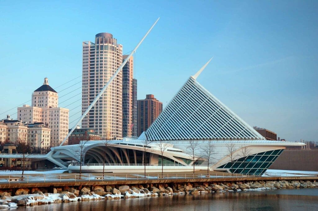 milwaukee art museum scaled 1 15 Best Things To Do in Milwaukee, Wisconsin