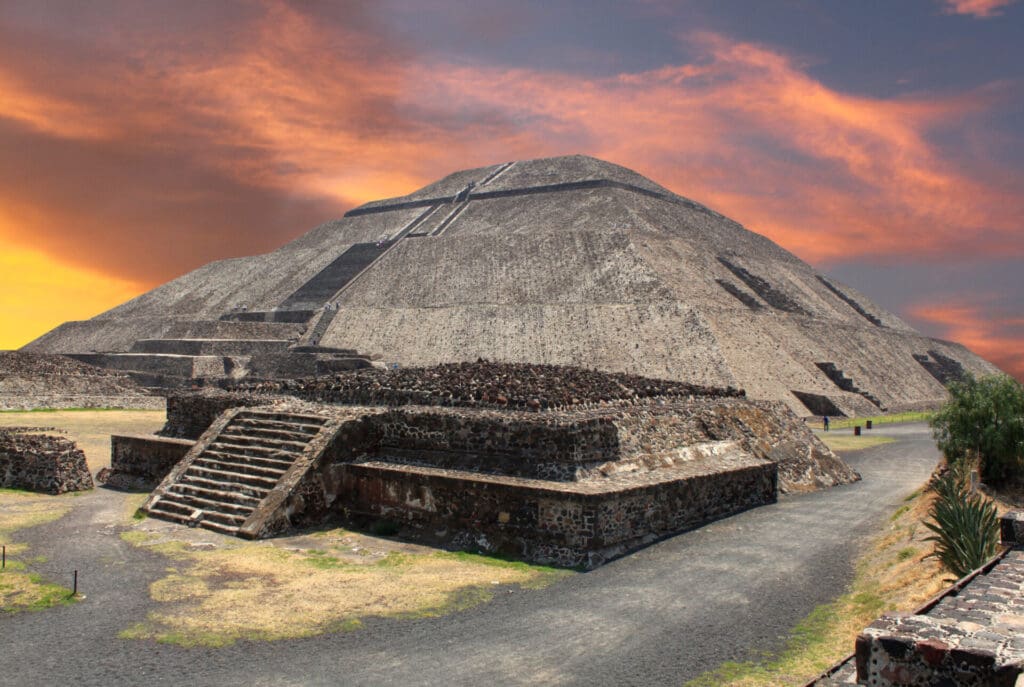 shutterstock 88899568 Visiting Teotihuacan, Mexico: A Guide to The Ruins