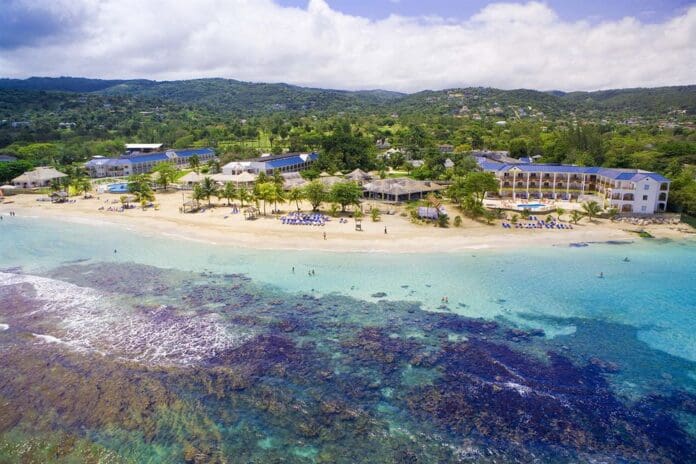 10 Best Beaches In Jamaica - Globe Migrant