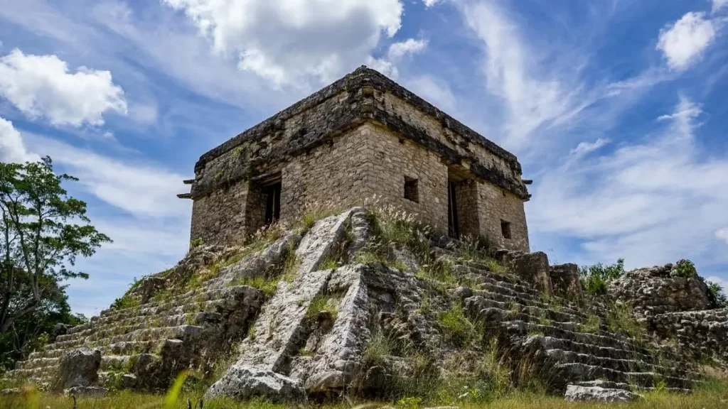 Dzibilchaltún Blog Cover 10 Best Mayan Ruins in Mexico + Archaeological Sites