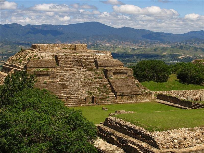 vista monte alban 10 Best Mayan Ruins in Mexico + Archaeological Sites