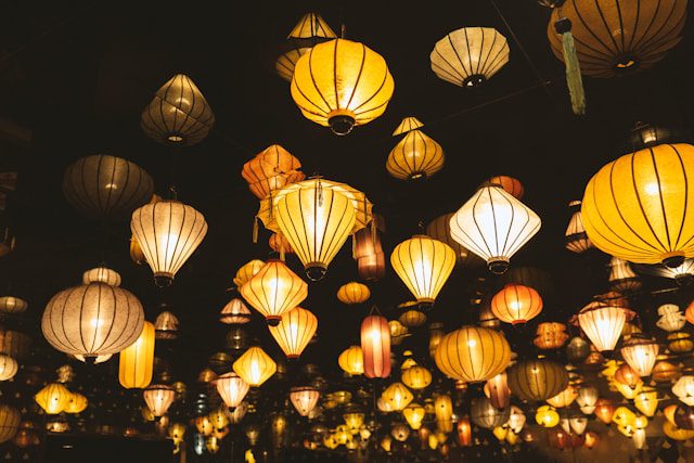 Chiang Mai's Lantern Festival Celebration How To Do It-History of the Chiang Mai Lantern Festival-All You Need To Know About The Lantern festival Activities in Thailand