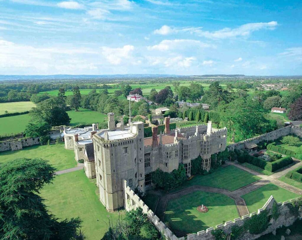 83650ead 4dac 4e46 a016 141f45b5ce29 15 Top Castles to Visit in England