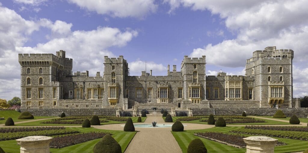 windsor crop 1 15 Top Castles to Visit in England