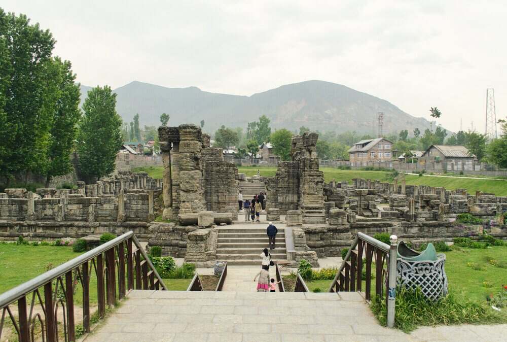 Kashmir-with-9-Mesmerizing-Destinations.-Awantipora-Ruins-Ancient-Mysteries
