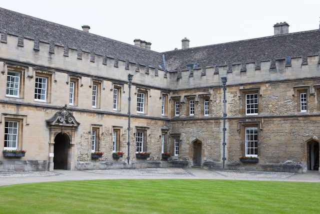 About the Oxford University Undergraduate Scholarship- Oxford University Undergraduate Scholarship