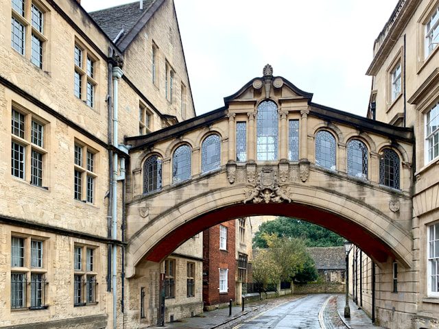 Frequently Asked Questions - Oxford University Undergraduate Scholarship