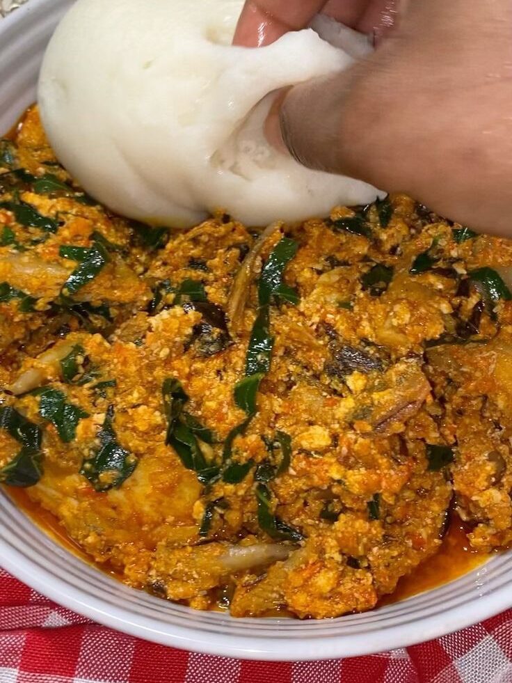 Popular Nigerian Meals Equsi and pounded yam.