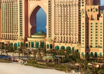 Dubai Tour Packages and Burj Khalifa Tickets: A Comprehensive Guide