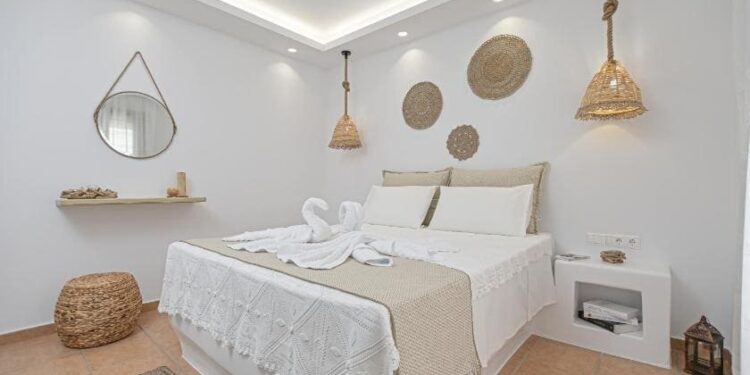 15 Best Airbnbs in Naxos, Greece