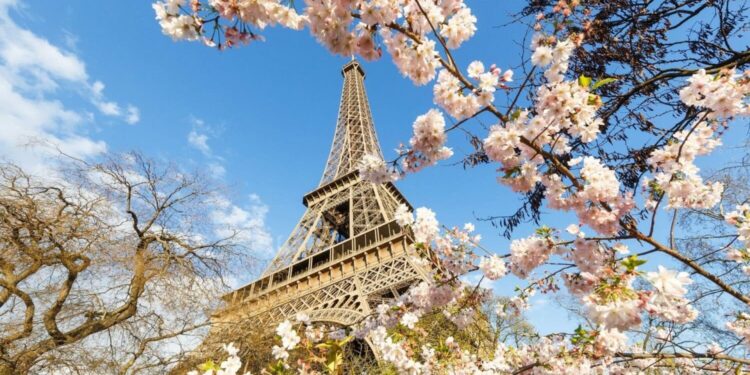 A Guide to Visiting Paris in the Spring