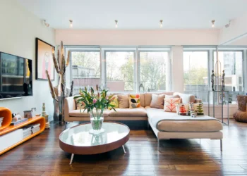 10 Best Airbnbs in London, England