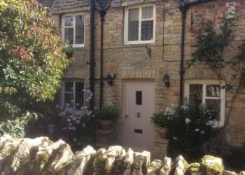 10 Best Cottages in Bourton on the Water (Cotswolds)