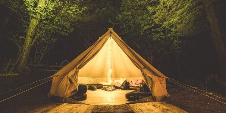 10 best Airbnbs and team-building experiences for a company offsite