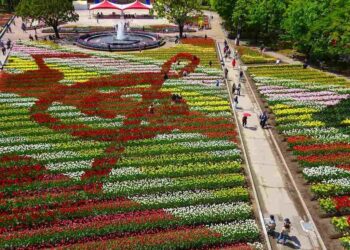 Discover the Enchanting Allure of Kashmir with 9 Mesmerizing Destinations.