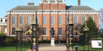 Discover the Top 10 Oldest buildings in London