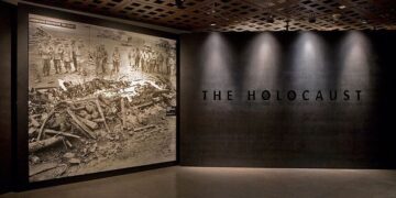 13 Incredible Virtual Museums Online in 2021 And How to Earn from Them