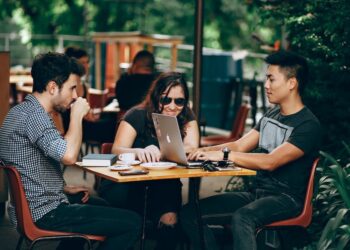 Unplugging and Unpacking: Exploring the Digital Nomad Landscape in the United States