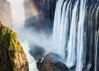 Victoria Falls Natural Wonder: One of 7 Natural Wonders of the World