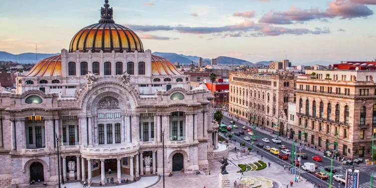 Finding Love & Art in Mexico City