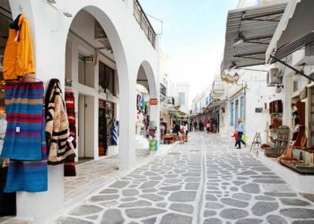 21 Best Things To Do in Paros, Greece