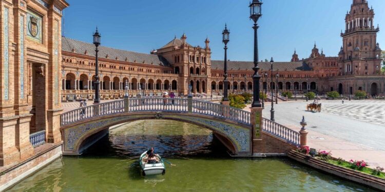 12 Best Things To Do in Seville, Spain